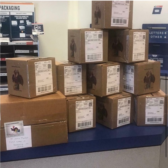 Shark hat - Picture 3 of 4